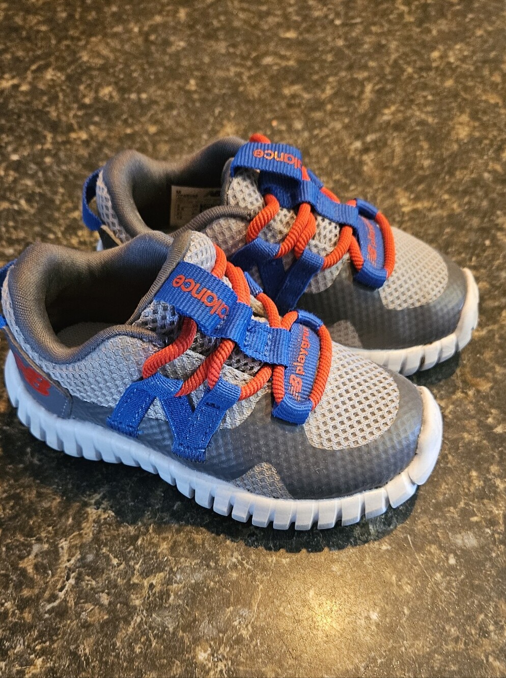 New Balance Kids Gray Mesh Sneakers with Blue & Red Details Size 5